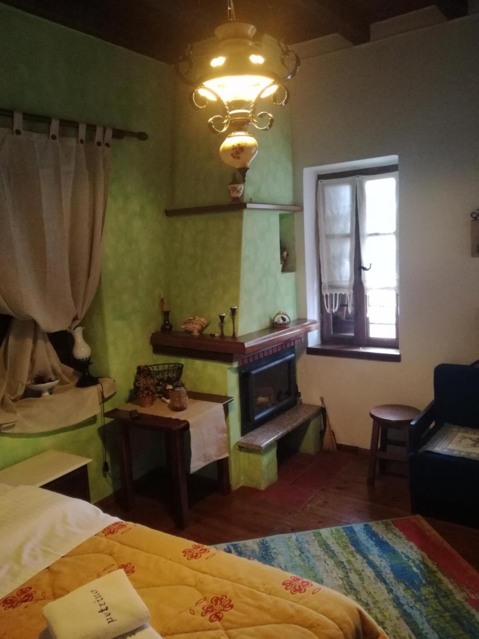 Hotel Petrino Palaios Panteleimonas Esterno foto